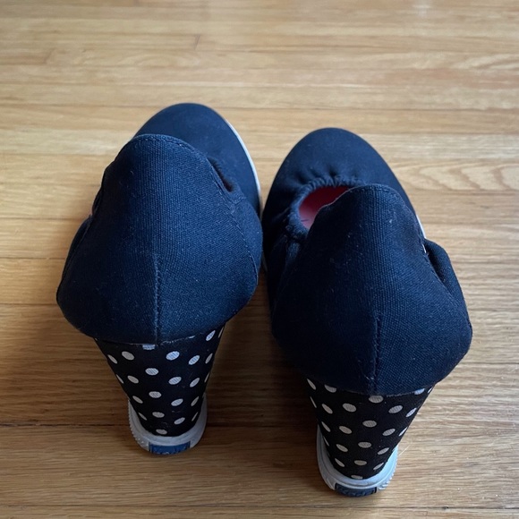 Keds Black Canvas Polka dot Wedge Heel.  Size 8.5. Great condition - Picture 7 of 10